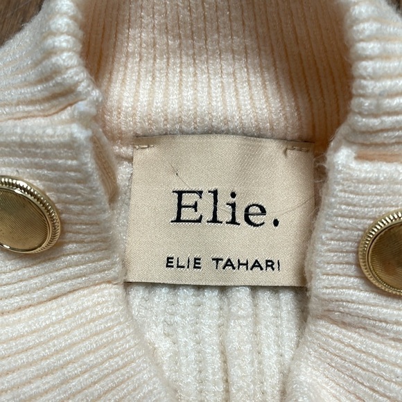 Elie Tahari Mock Neck Sweater Ivory dolman sleeves gold buttons on shoulders L - Picture 12 of 16